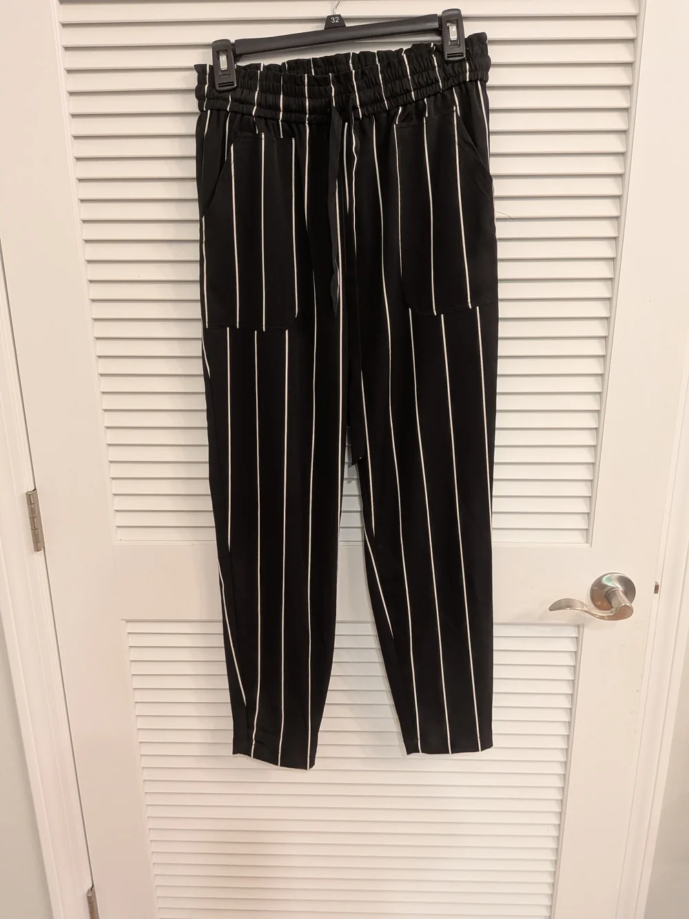 Streetwear Society Black Pinstripes Unisex Elastic-Waist Pants M New